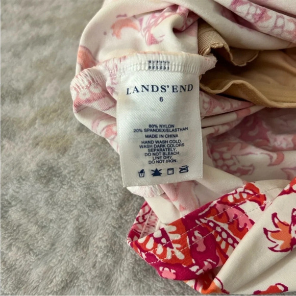 Lands’ End Tankini Top - Picture 4 of 4